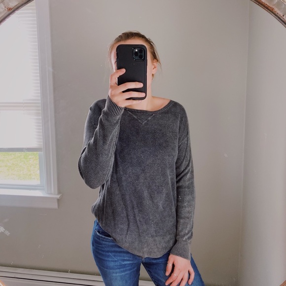 American Eagle / Gray Crew Neck Sweater - Picture 2 of 6